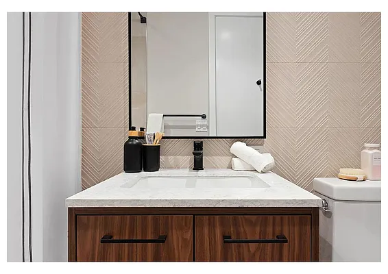 Rented by EXR | media 17