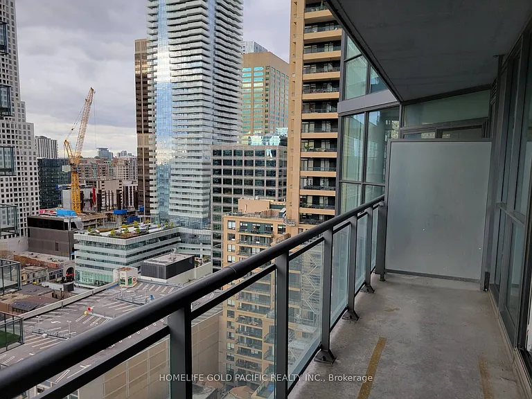 45 Charles St E #2505 — Photo 18