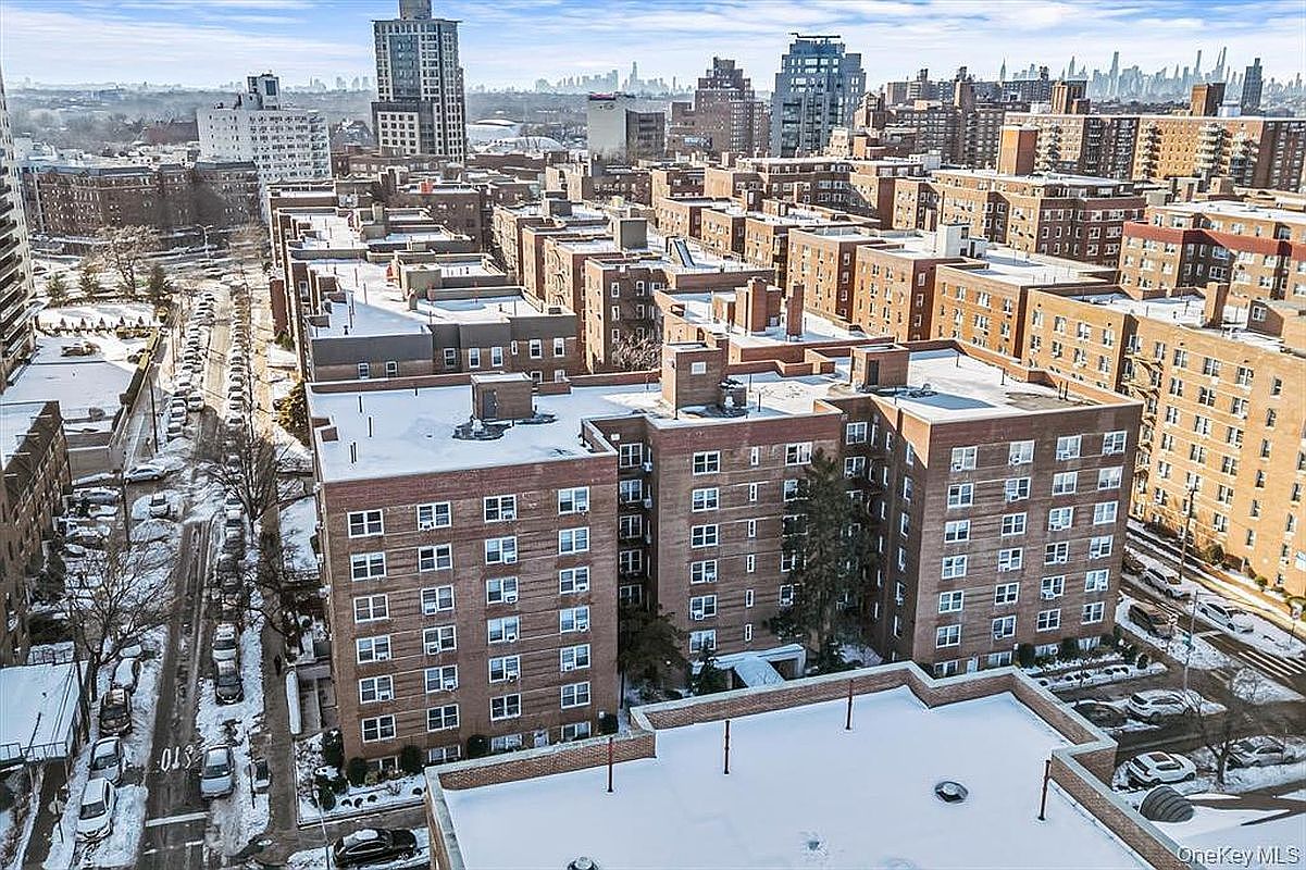 7210 112th St APT 3B, Flushing, NY 11375 | MLS #S1810824 | Zillow