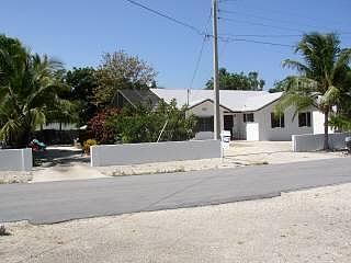 1st image of 137 Plantation Ave