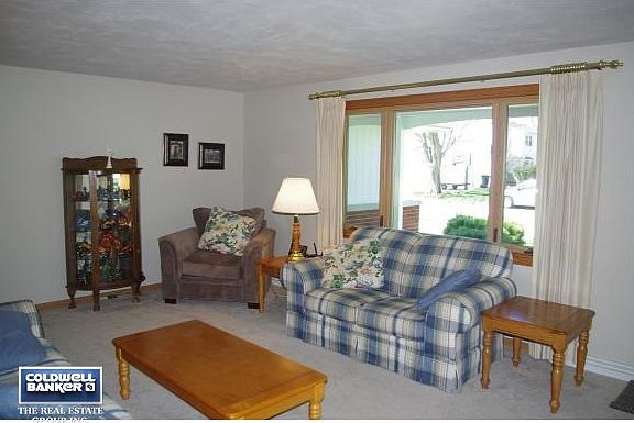 Light and Bright Living Room