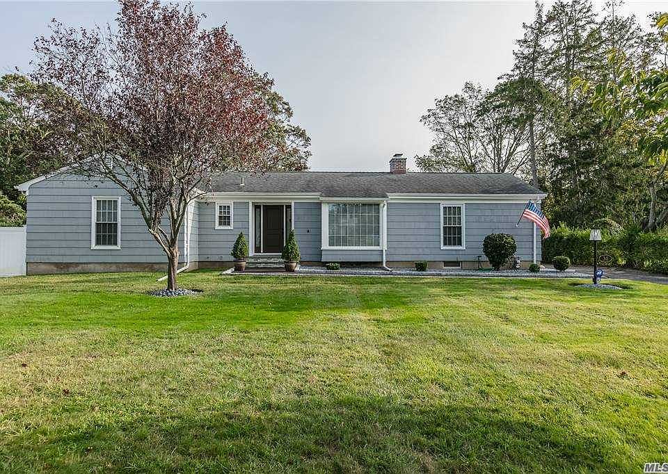1st image of 30 Woodland Dr