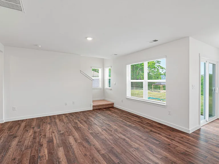 6829 Prospect Hill Ln — Photo 9
