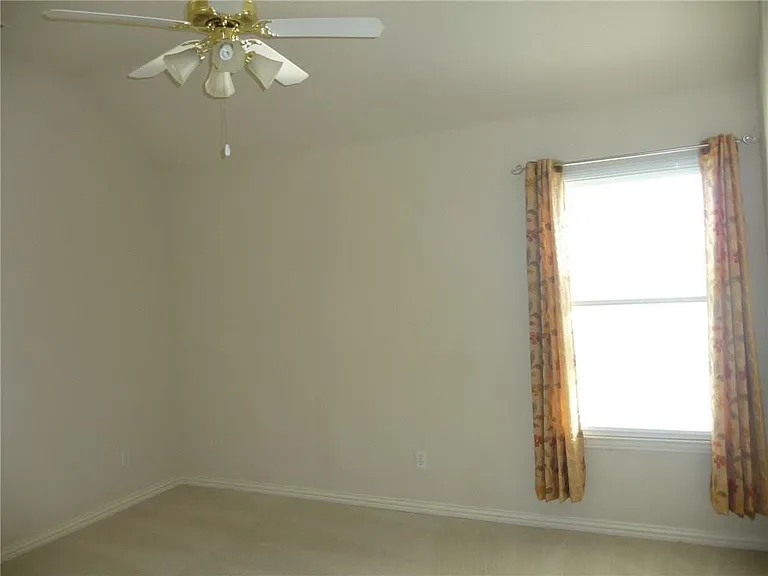 715 Wheaton Ct — Photo 24