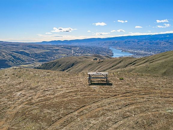 5th image of 6971 Burch Mountain Road