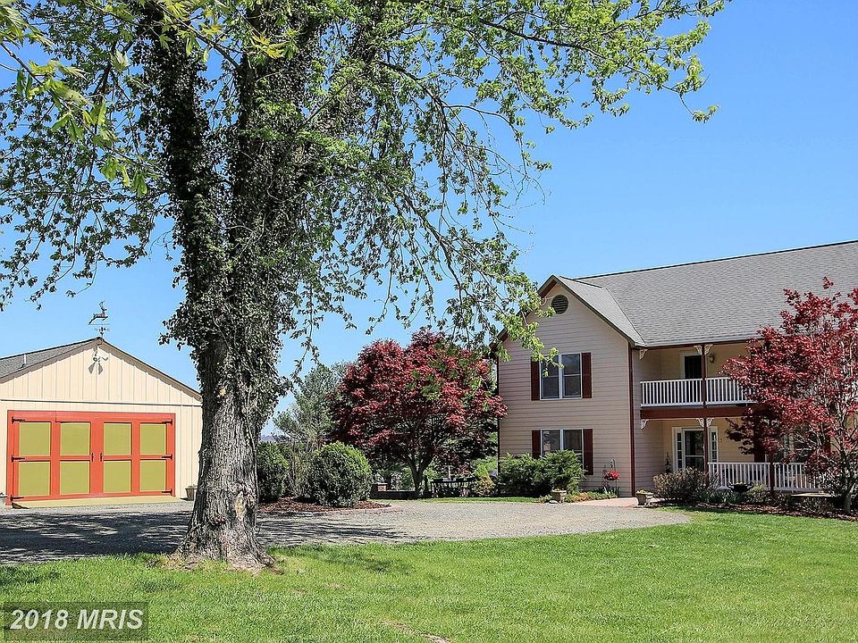 Welcome to Windswept Knoll! Almost 11 acres