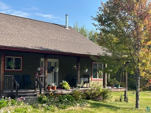 57 Jonvick Creek Dr, Lutsen, MN 55612