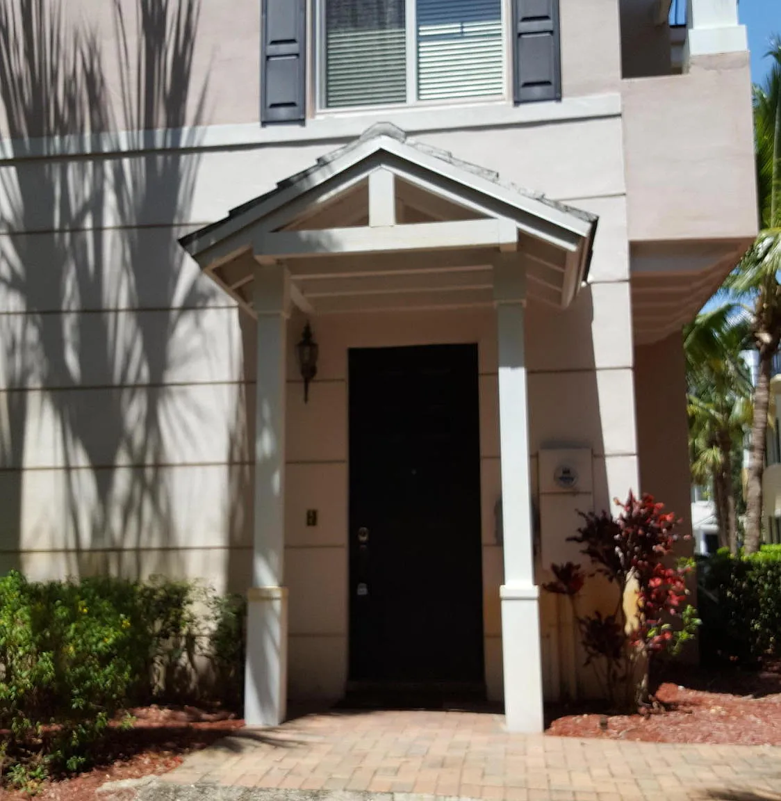 3 bed, 3.5 bath, 1957 sqft, $4,100 — Photo 4