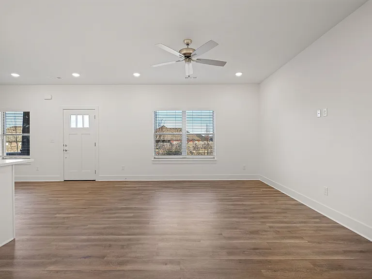 2713 SW Shackelton Ave #1 — Photo 4