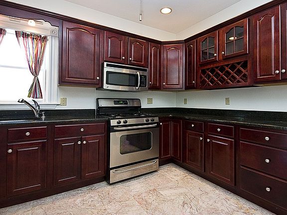 Cherry Cabinets/SS Kit