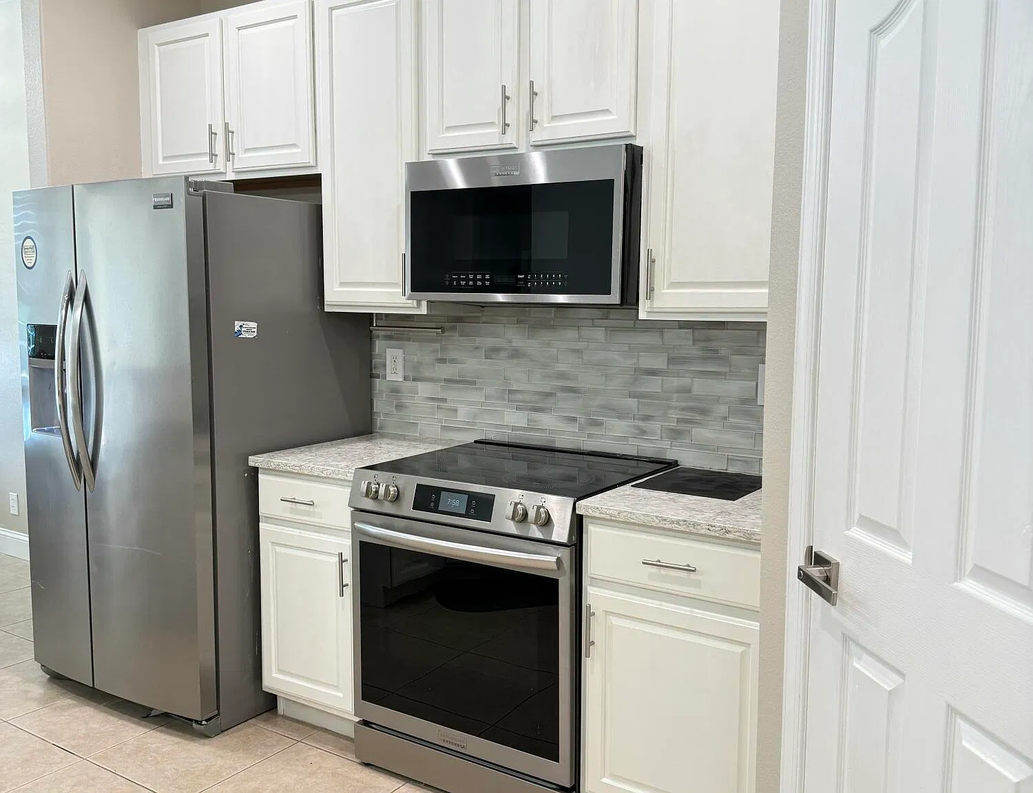 3 bed, 2.0 bath, 1943 sqft, $3,500 — Photo 3