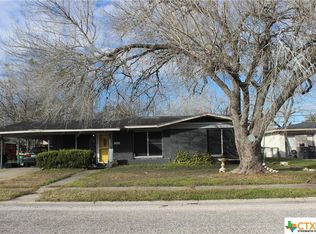 3204 Mayfair Dr, Victoria, TX 77901