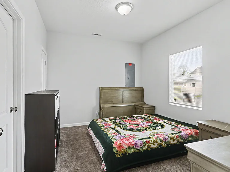 2700 Myrtle Ave — Photo 14
