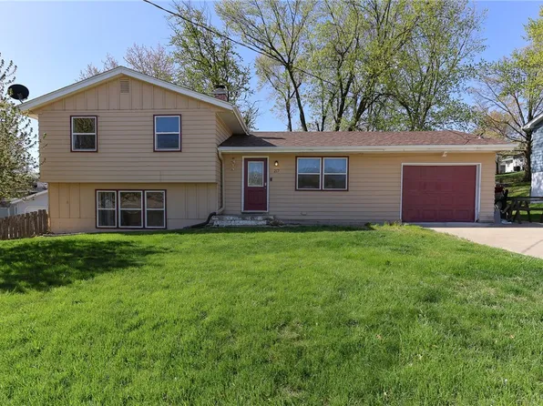 217 Marlou Pkwy, Des Moines, IA 50320