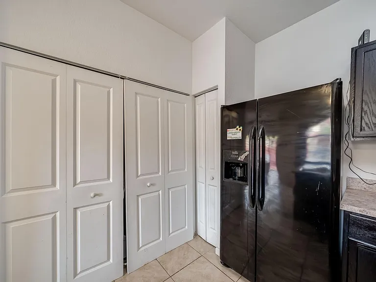3511 NW 29th Ct — Photo 8