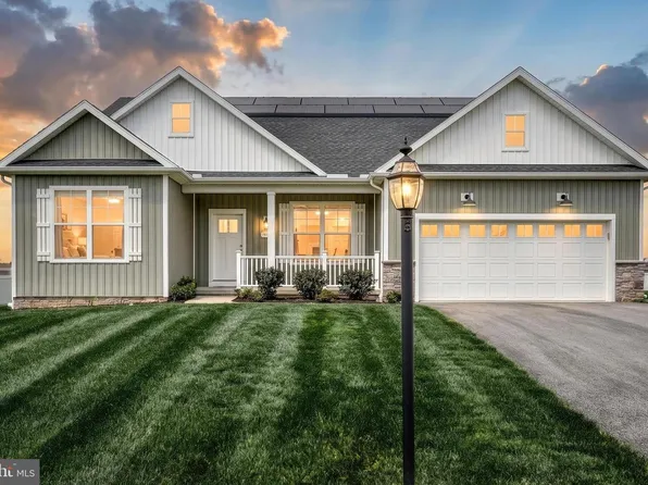 190 Winifred Dr, Hanover, PA 17331