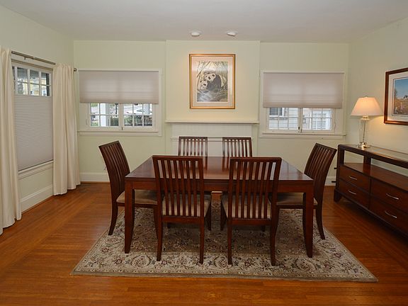 Neutral colors throughout