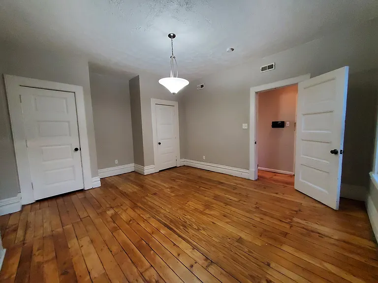 1302 Buena Vista St #3 — Photo 9