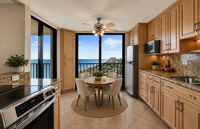 1901 N Ocean Blvd #STHC — Photo 8