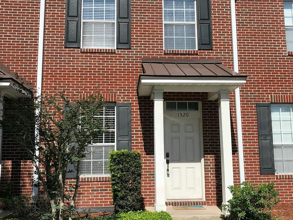 1520 Fieldview Dr
