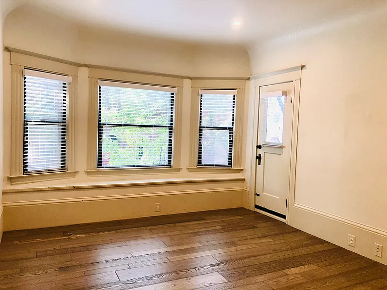 2109 J St #201 — Photo 12