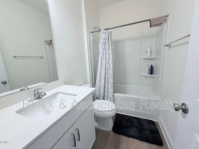 4 bed, 3.0 bath, $2,850 — Photo 4