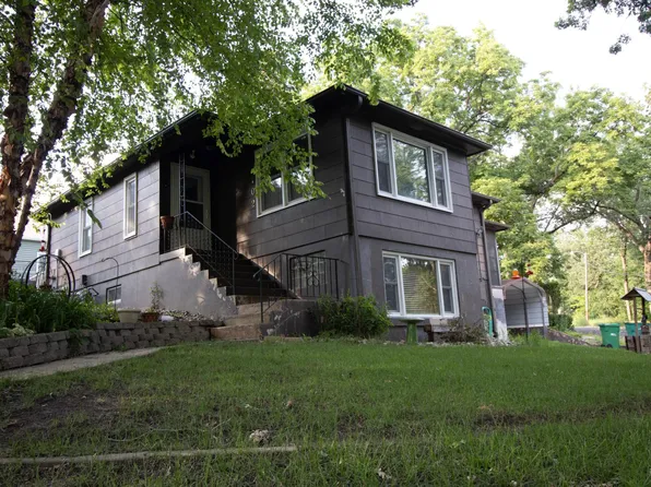 102 Parkside Ave, Jackson, MN 56143