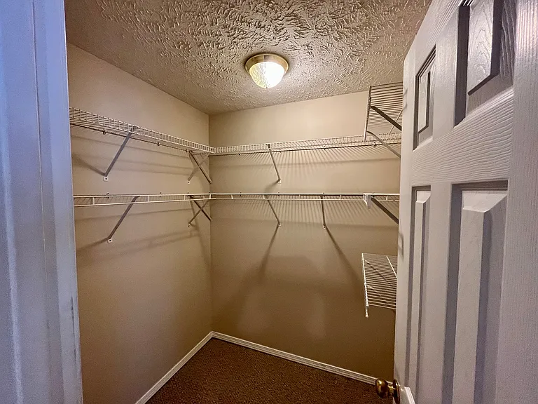 102 W Lincoln St #3 — Photo 17