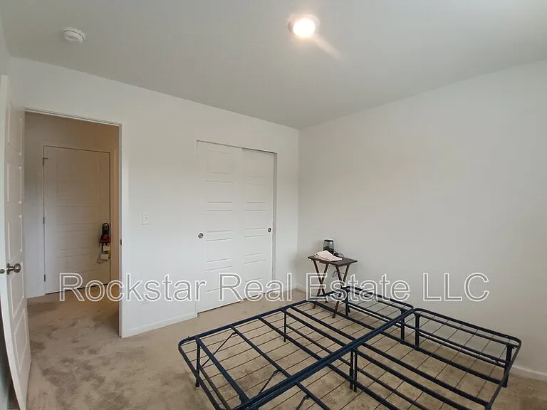 109 W Goldenrod Ave — Photo 23