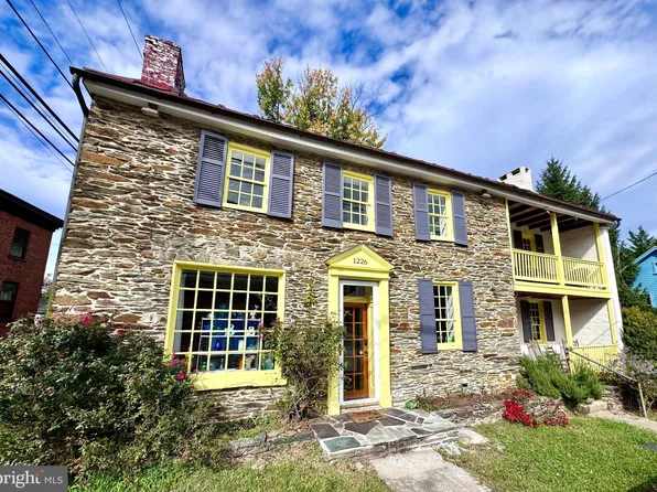 1226 Washington St, Harpers Ferry, WV 25425