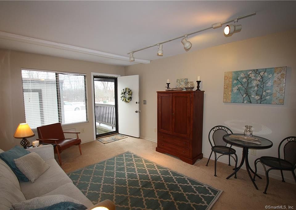 1st image of 2 Pineview Dr #A