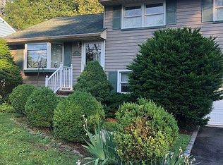 141 Greenbrook Rd, North Plainfield, NJ 07060