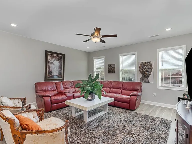 1006 Gateway Commons Cir — Photo 17