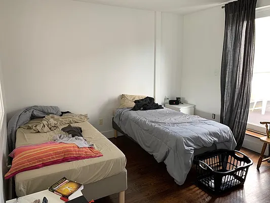 Rented by Premier Metro Realty Corp | media 86