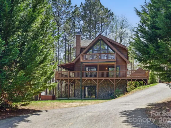 447 Hidden Lake Pkwy, Nebo, NC 28761