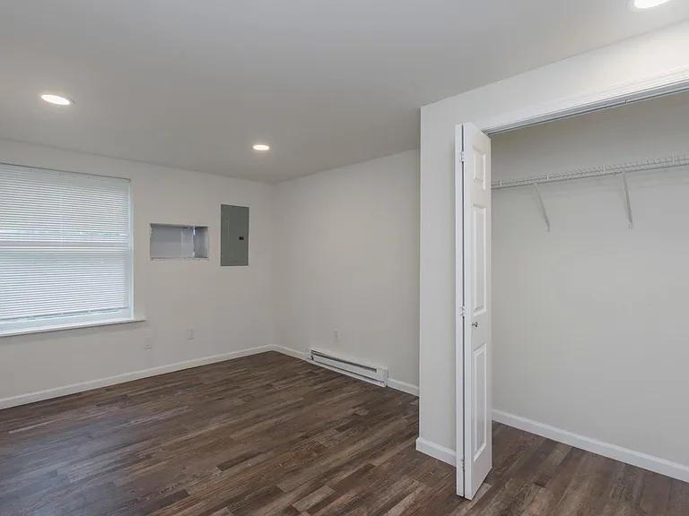 The Oakley — Photo 159