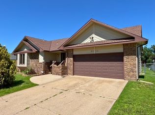 2354 S Cypress St, Wichita, KS 67207