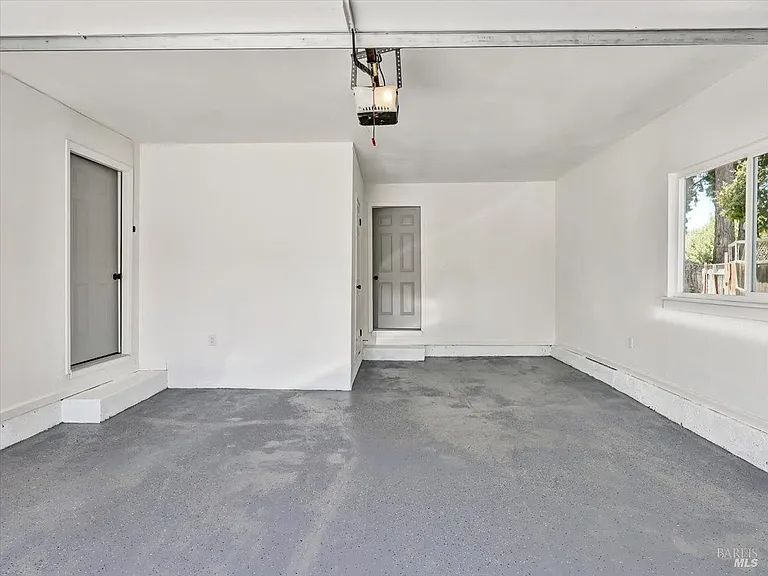 837 Lightwood Ct — Photo 12