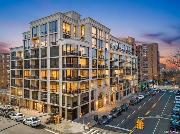 6336 99th St APT 6D, Rego Park, NY 11374