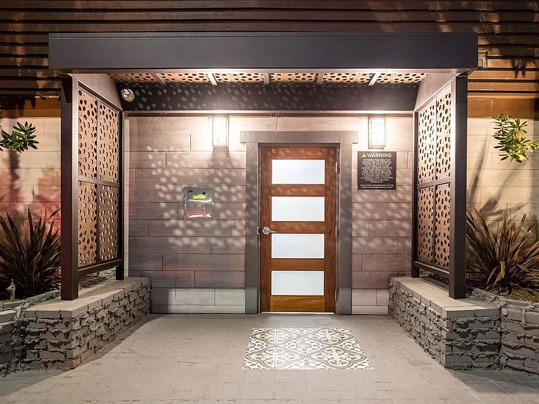 Mosaic at Western Apartments Homes — Photo 16