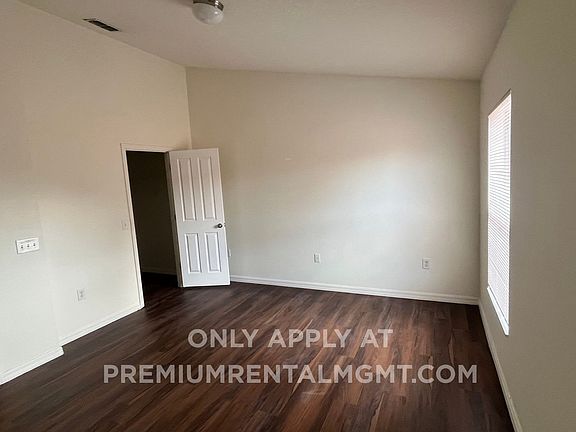 3rd image of 3166 Riachuelo Ln