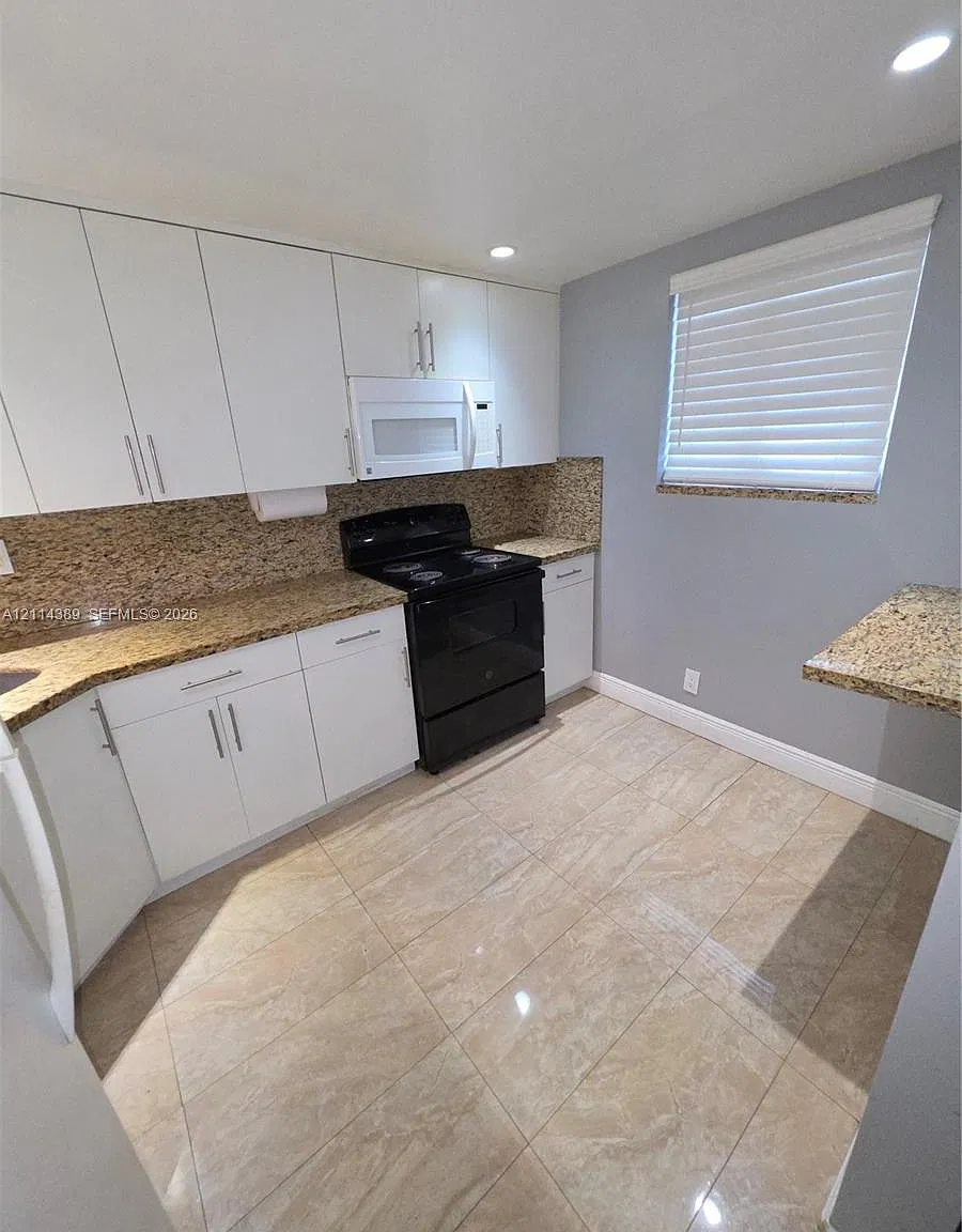 Omega Condo No 11 — Photo 4
