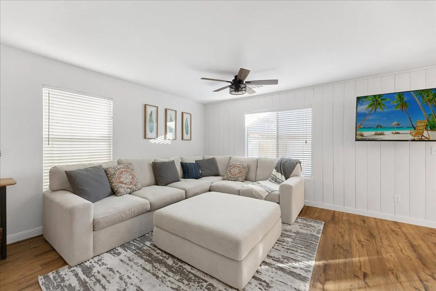 4 bed, 2.5 bath, $6,516 — Photo 3