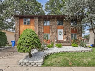 213 E Louis Pl, Iselin, NJ 08830