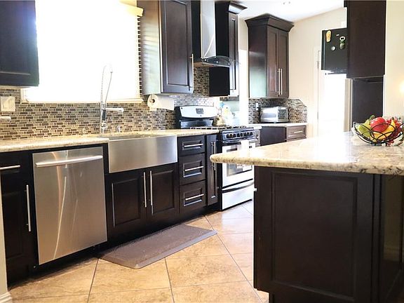 2nd image of 16184 Wedgeworth Dr