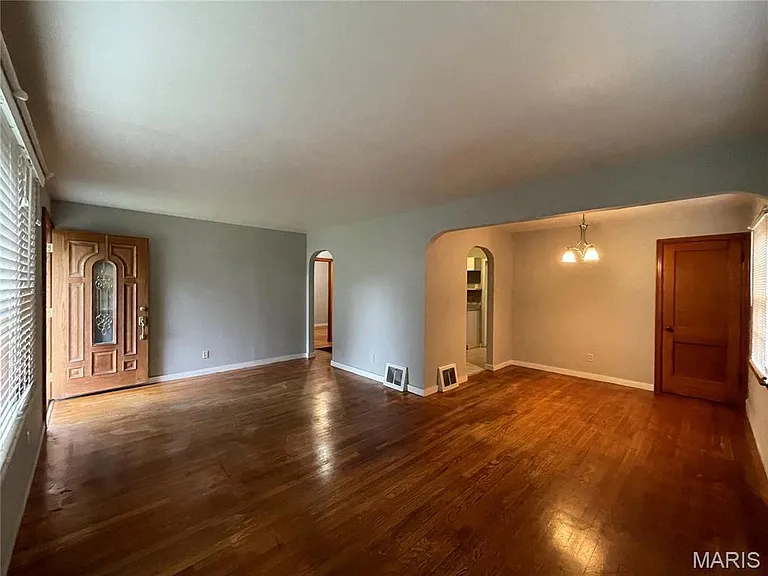 10745 Saint Xavier Ln — Photo 12