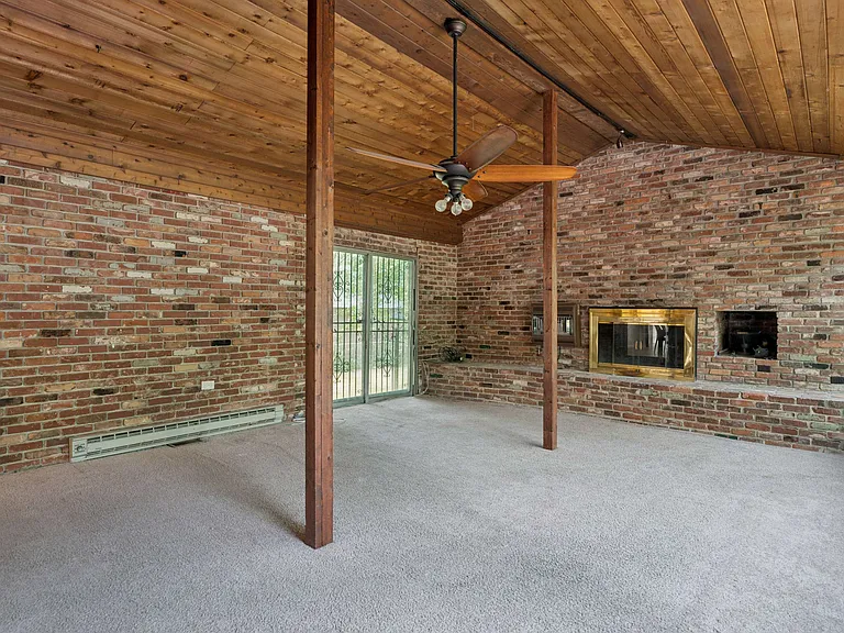 3543 Cloudland Dr — Photo 18