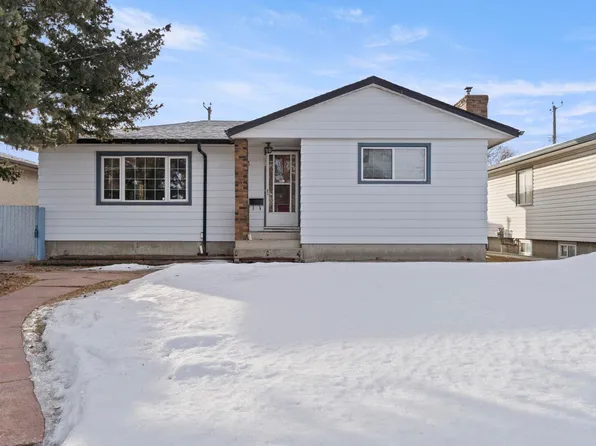 12023 137th Ave NW, Edmonton, AB T5E 1Z7