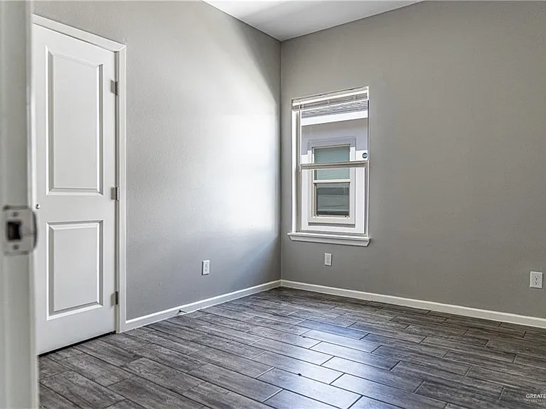 5808 Sandpiper Ave — Photo 5