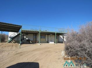 522 Catfish Rd, Elephant Butte, NM 87935